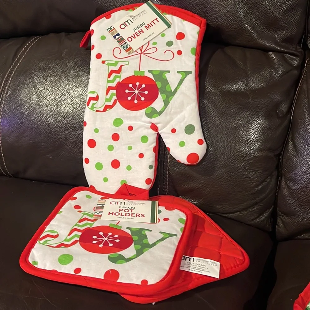 3 Pcs~Joy Ornament Kitchen Sets  1~Oven Mitts & 2~Pot holders